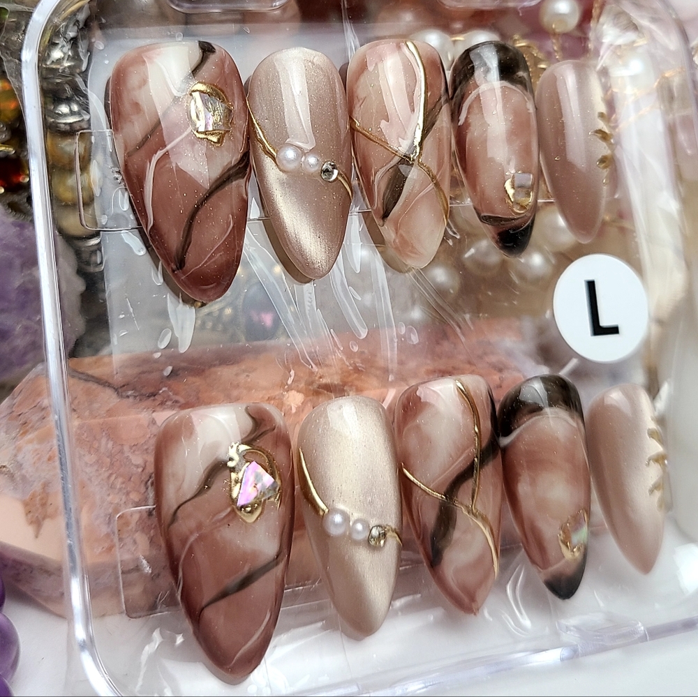Brown Watercolor Marble Press-on Nail Set - Picture 4 of 6